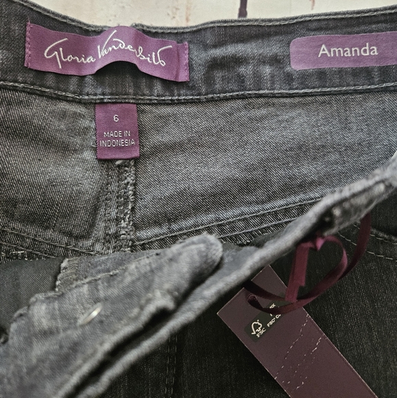 New Gloria Vanderbilt Women's Grey Amanda Mid Rise Tappered Leg Size 6 Short - Picture 2 of 4